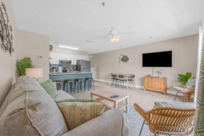 Newly Renovated Condo with Beach access steps away